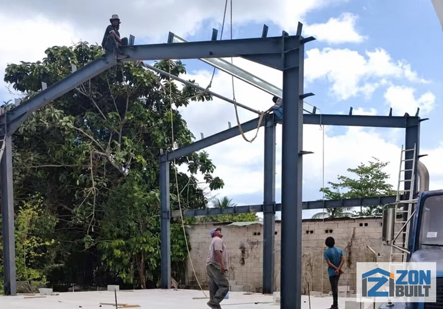 Small steel structure warehouse build in Bahamas