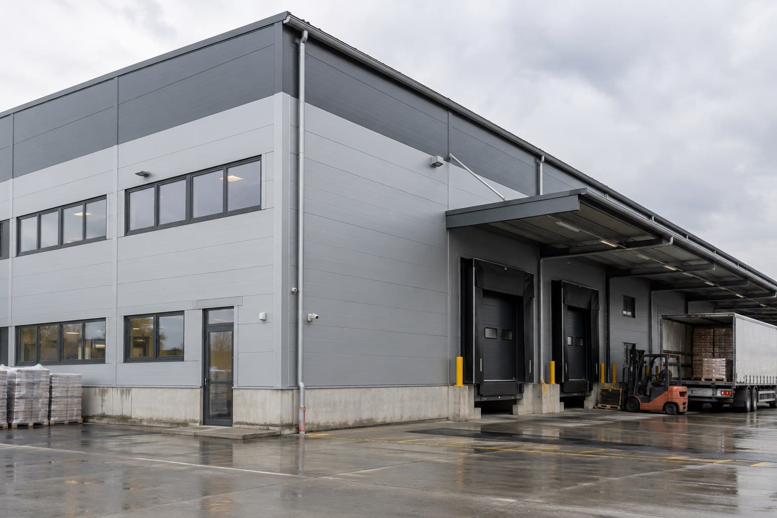 Completed industrial warehouse clad with insulated metal sandwich panels