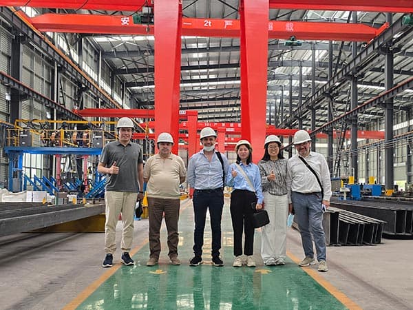 International customer factory visit 3